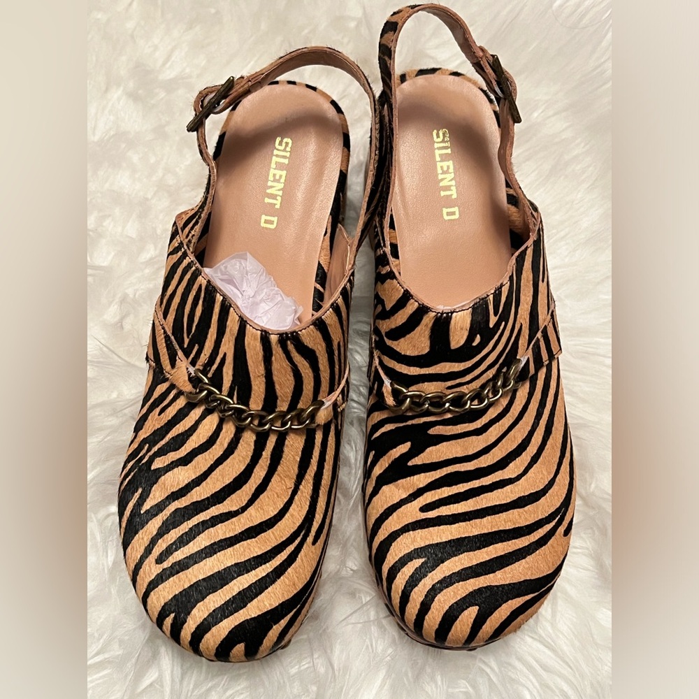 🤎🤎 “SOLD OUT” Silent D Georgia Clogs Cow Hair Animal Print Sz.41 EU